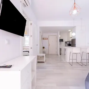 Apartamento 1st Line Paseo Maritimo En El Puerto Deportivo De, Marbella